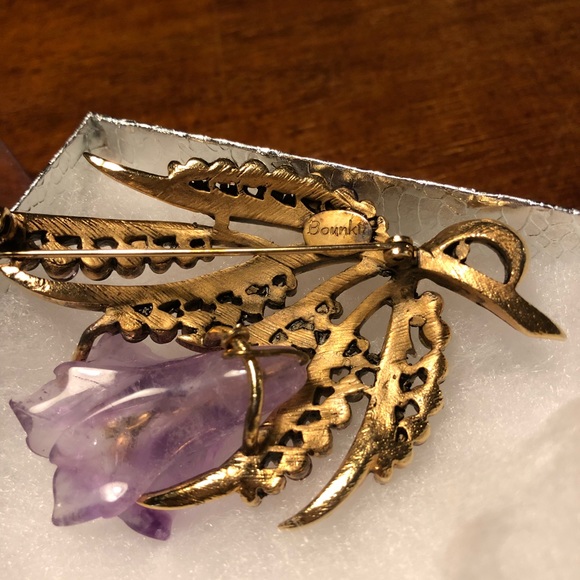 Bounkit Amethyst lily & multiple gem stones brooch - Picture 2 of 8